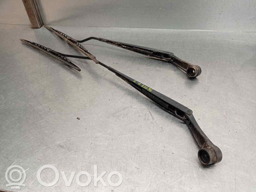 KIA Picanto Brazo del limpiaparabrisas delantero 