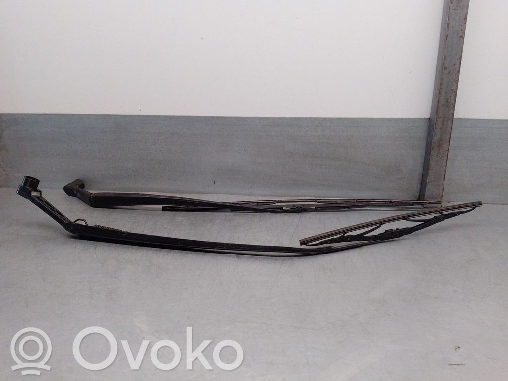 Mazda CX-7 Wischerarm vorne 