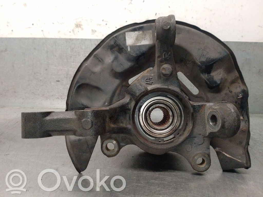 Toyota Corolla E120 E130 Zwrotnica koła przedniego 