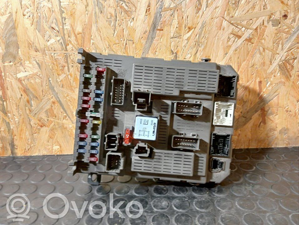 Citroen C5 Fuse module 