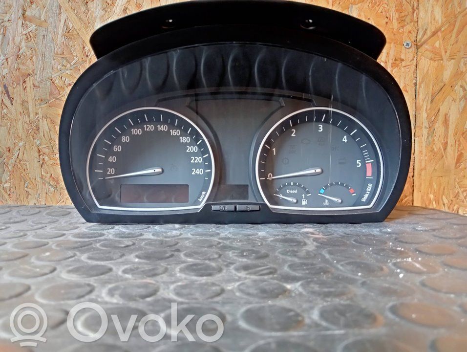 BMW X3 E83 Speedometer (instrument cluster) 