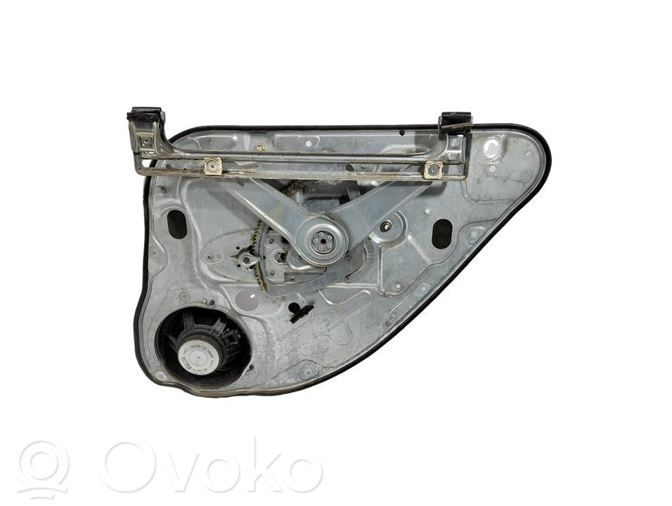Regulador manual de la ventanilla trasera   4M51A045H23