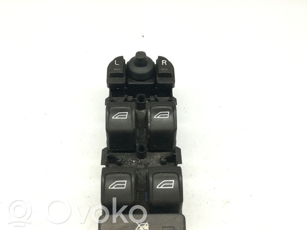 Electric window control switch   30773269,03454200