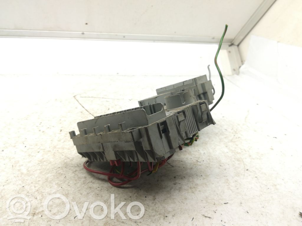 Volvo V70 Fuse module 