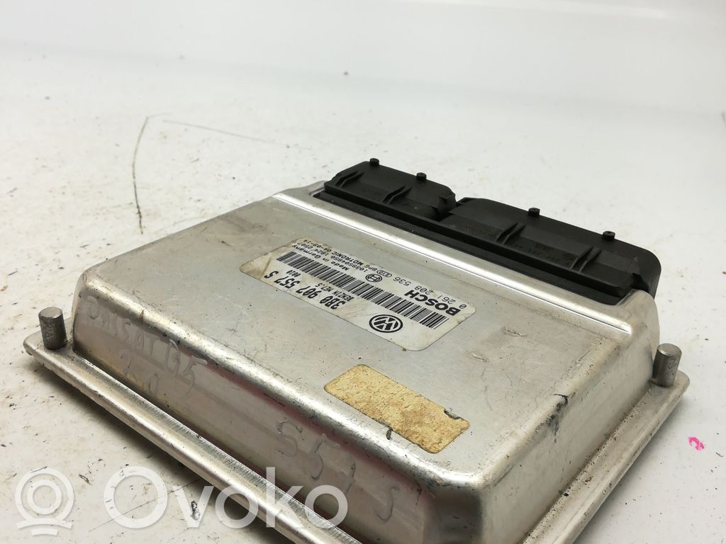 Engine control unit/module   3B0907557S,0261208536