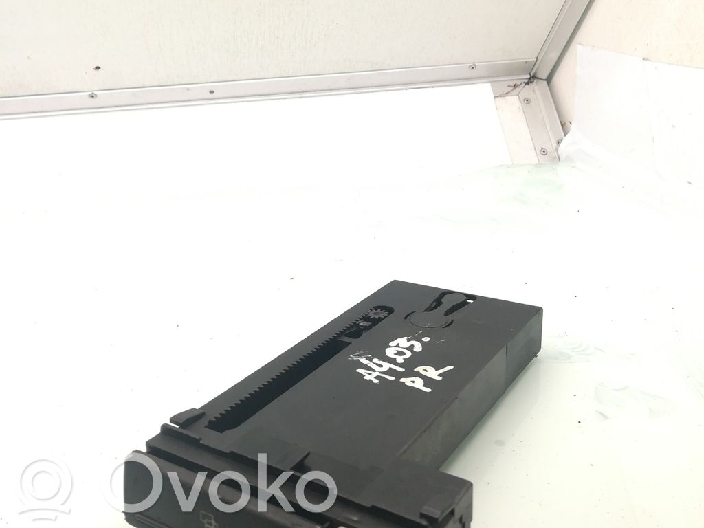 Audi A4 S4 B6 8E 8H Compartimiento/consola central del panel 