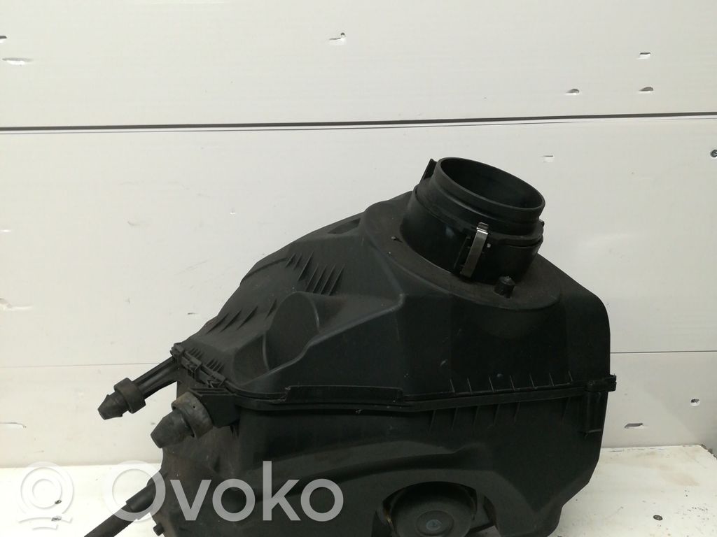 Air filter box   4F0133835F