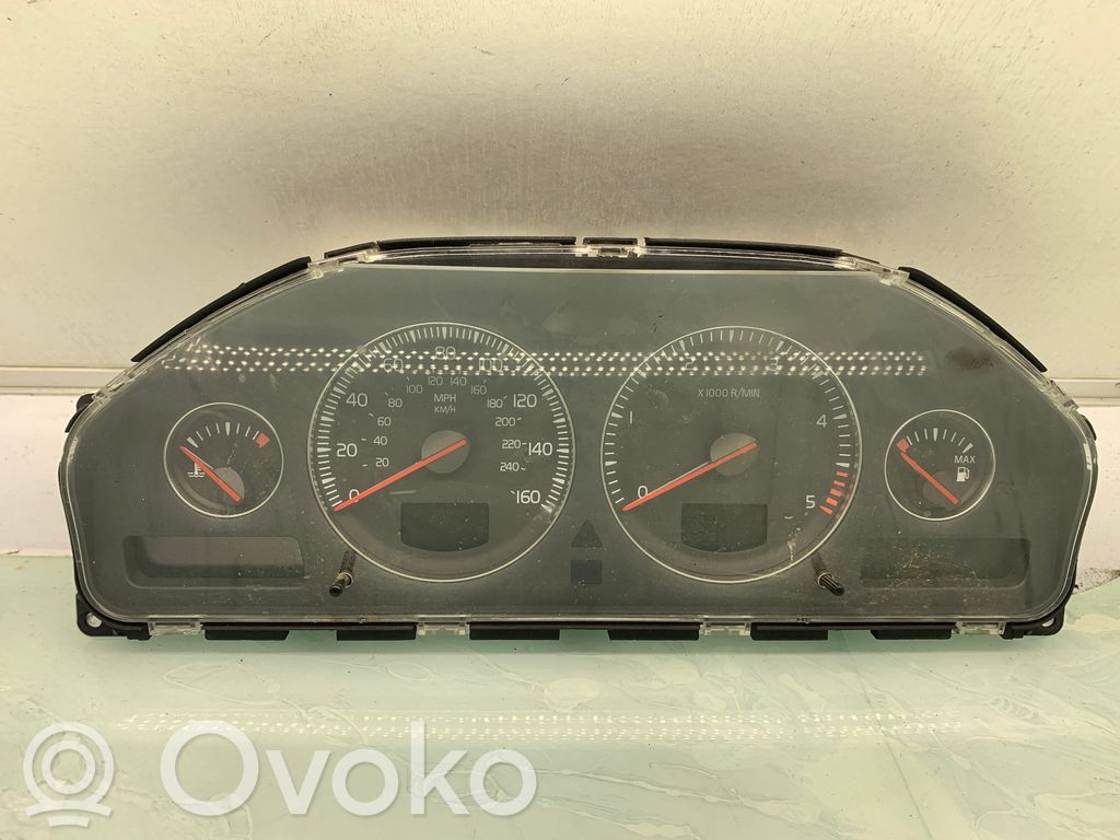 Volvo XC70 Licznik / Prędkościomierz 