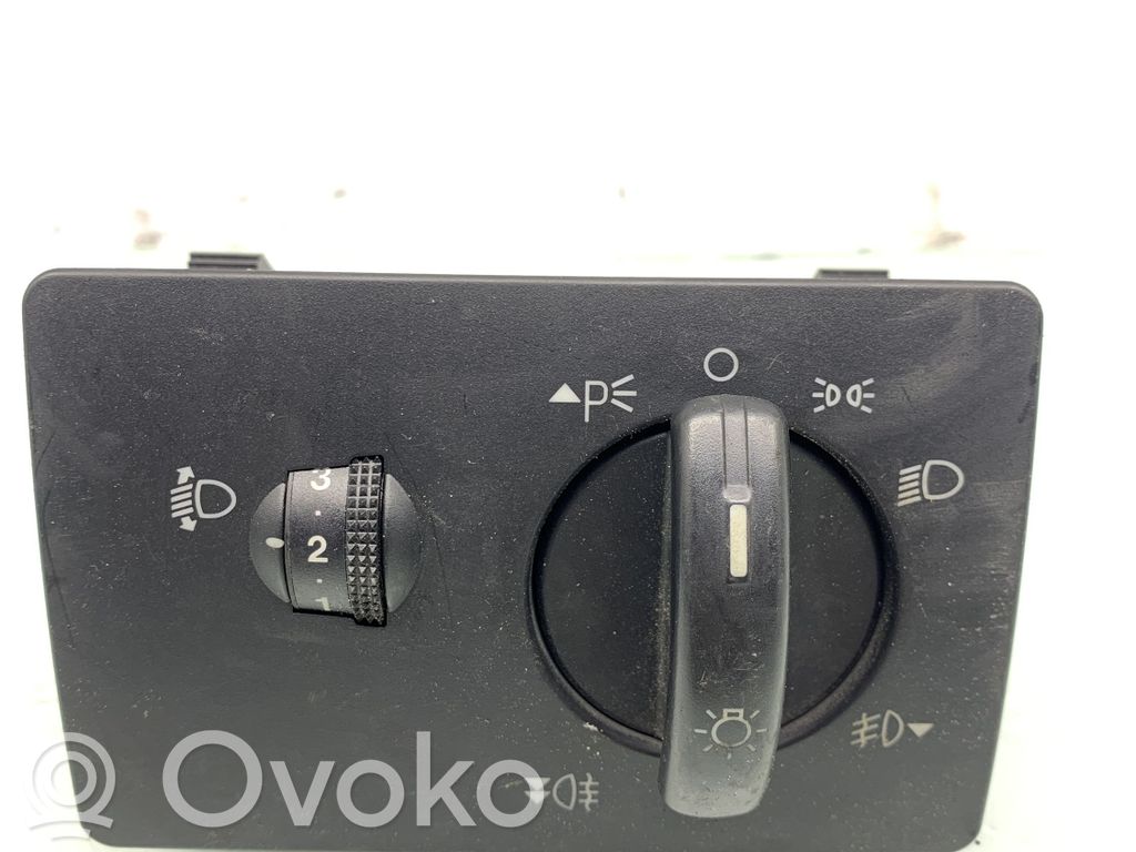 Lukturu slēdzis   4M5T13A024MA