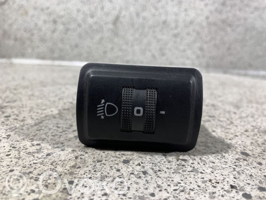 Audi A4 S4 B6 8E 8H Headlight level height control switch 