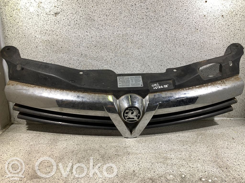 Opel Astra H Front grill 