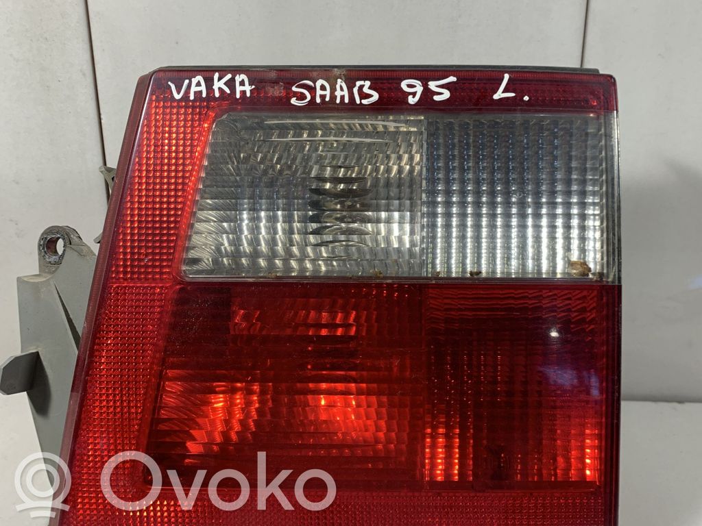 Saab 9-5 Aizmugurējais lukturis pārsegā 