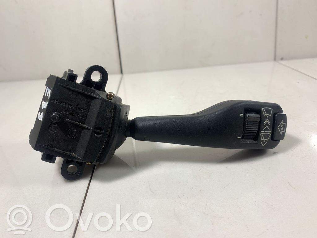 BMW 5 E39 Pyyhkijän vipu 