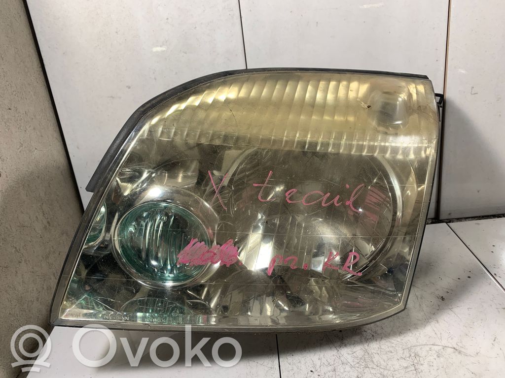 Nissan X-Trail T30 Phare frontale 