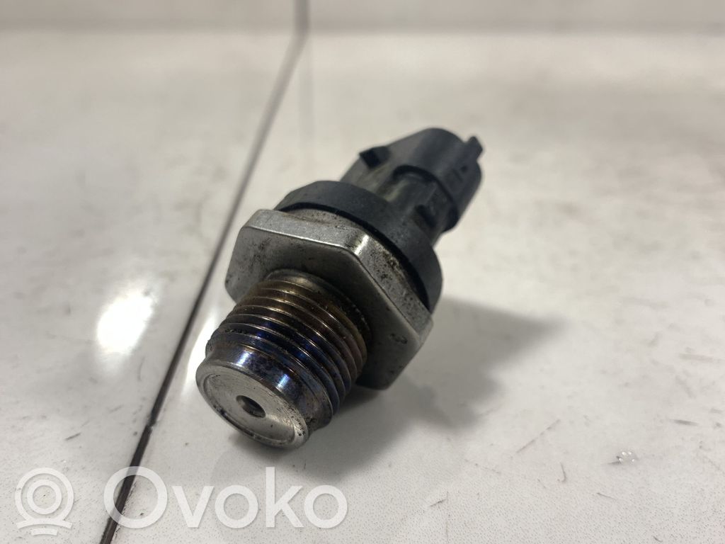 Opel Zafira B Kraftstoffdrucksensor 