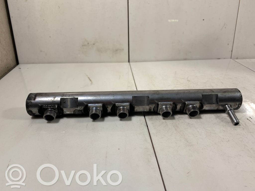 BMW 1 E81 E87 Fuel main line pipe 