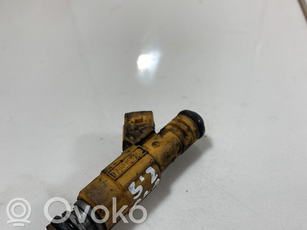 Volvo S70  V70  V70 XC Fuel injector 