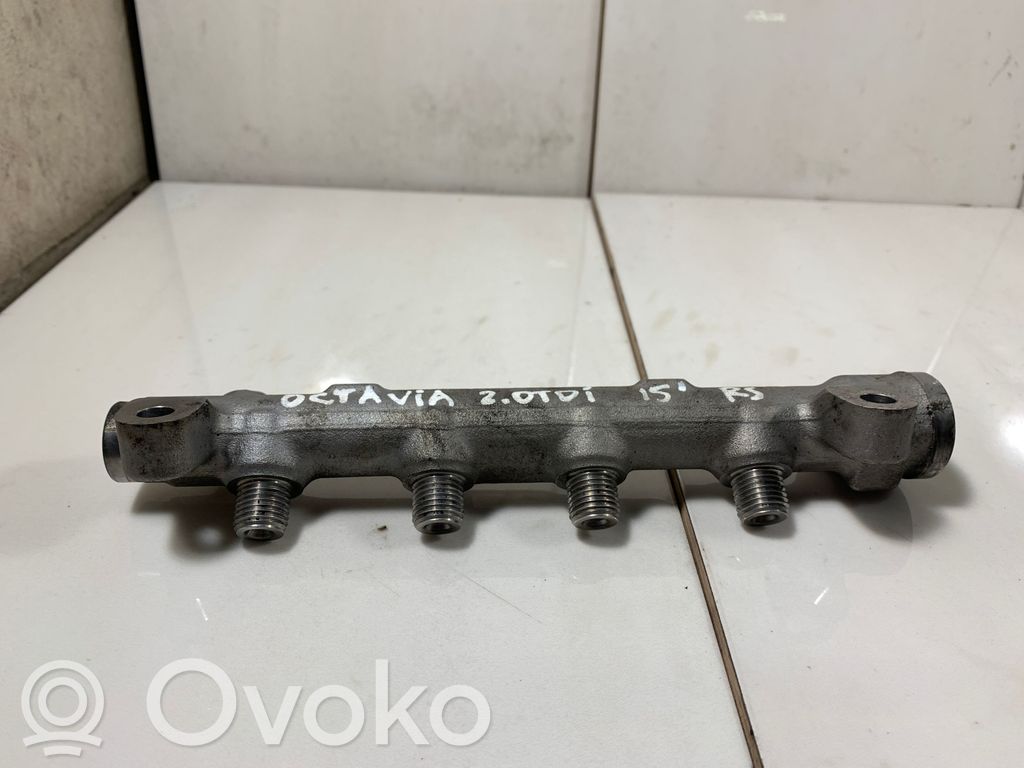 Skoda Octavia Mk2 (1Z) Rampă alimentare injectoare 