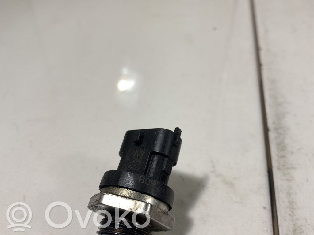 Opel Zafira B Kraftstoffdrucksensor 