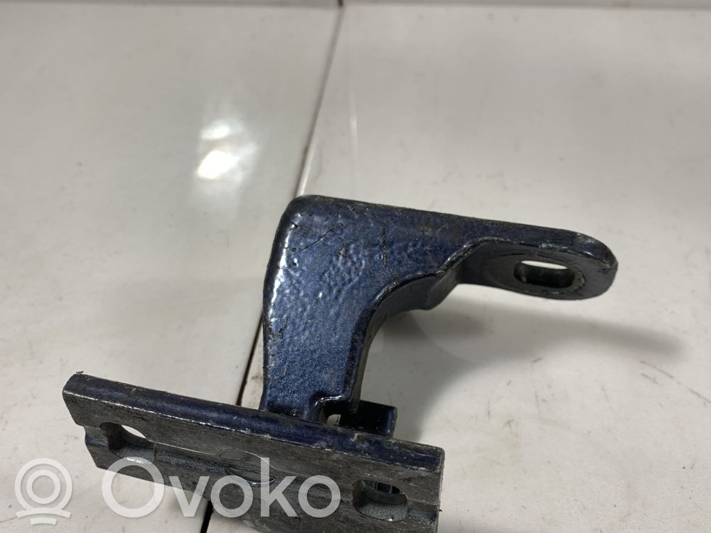 BMW 7 E65 E66 Front door lower hinge 