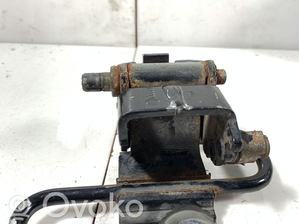 Etuoven alasarana   4E0831411C