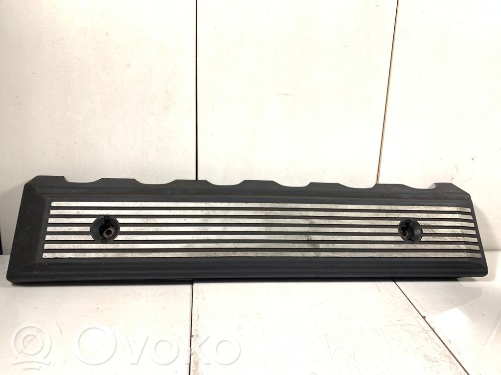 BMW 7 E38 Couvercle cache moteur 