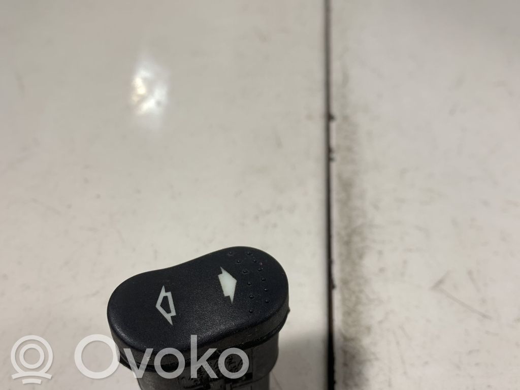 Ford Focus Electric window control switch 