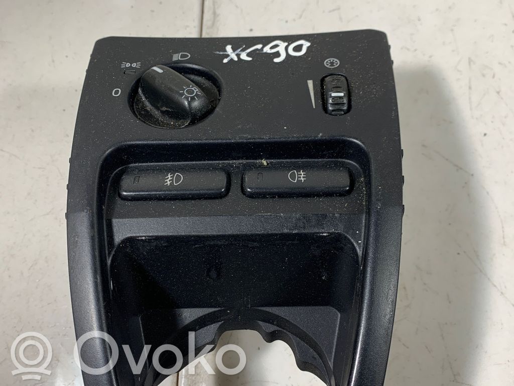 Light switch   8685450,8685450,04W42E01