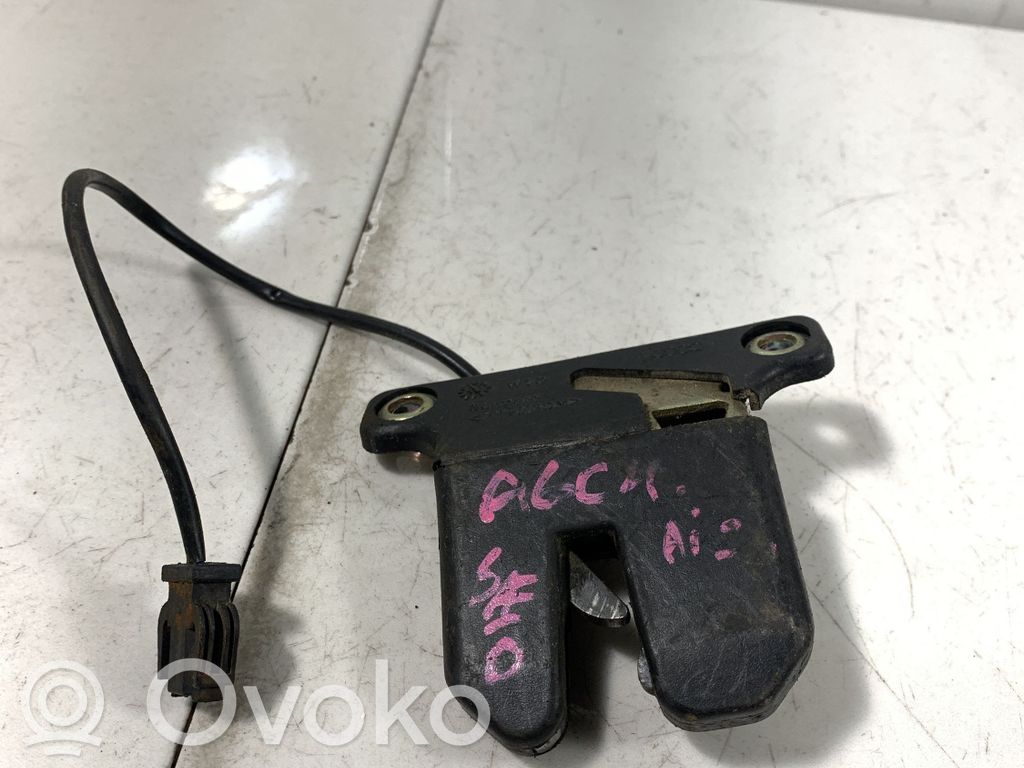 Tailgate lock latch   4A5827505B