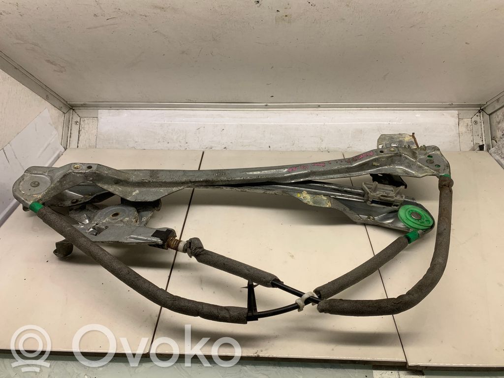 Ford Focus Front window lifting mechanism without motor 
