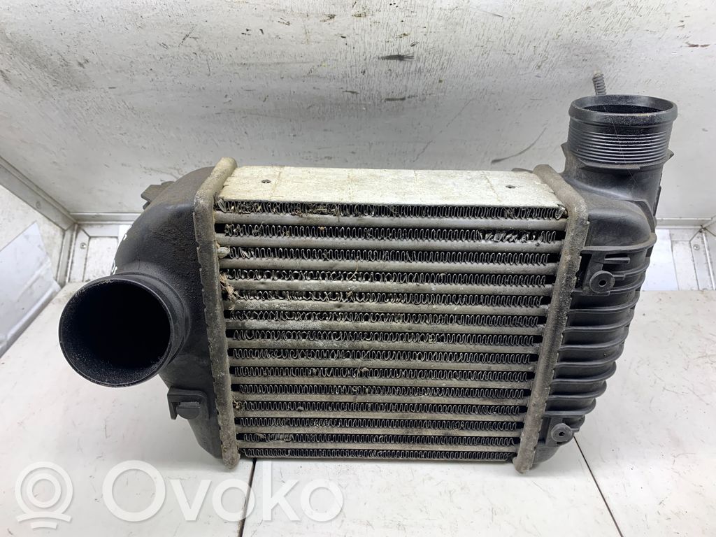 Audi A6 S6 C6 4F Interkūlerio radiatorius 