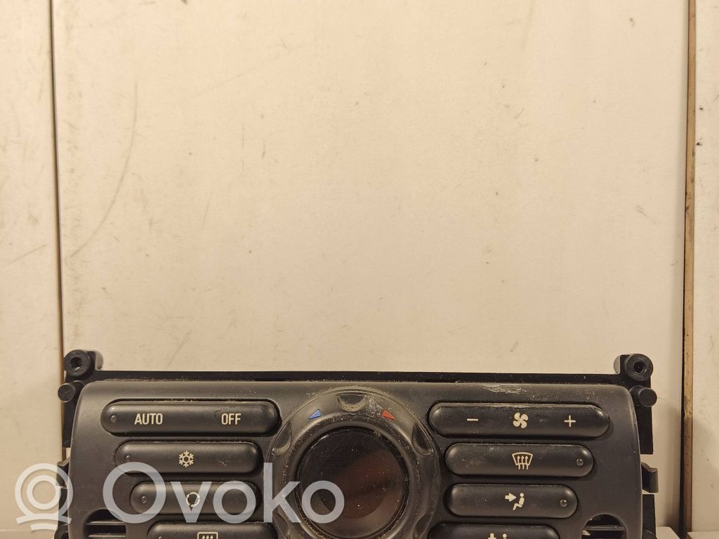 Climate control unit   6935489