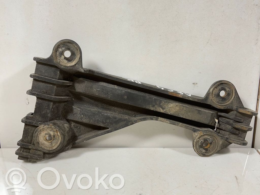Audi A6 S6 C4 4A Front bumper mounting bracket 