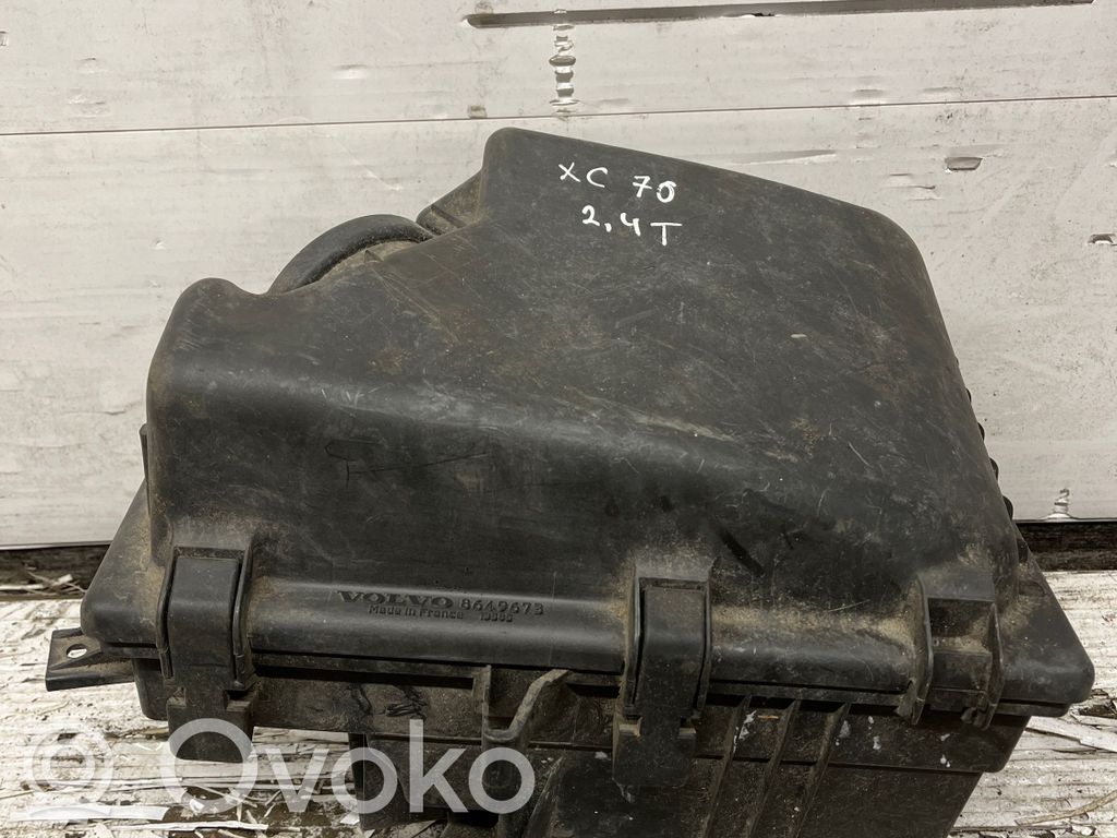 Volvo XC70 Air filter box 
