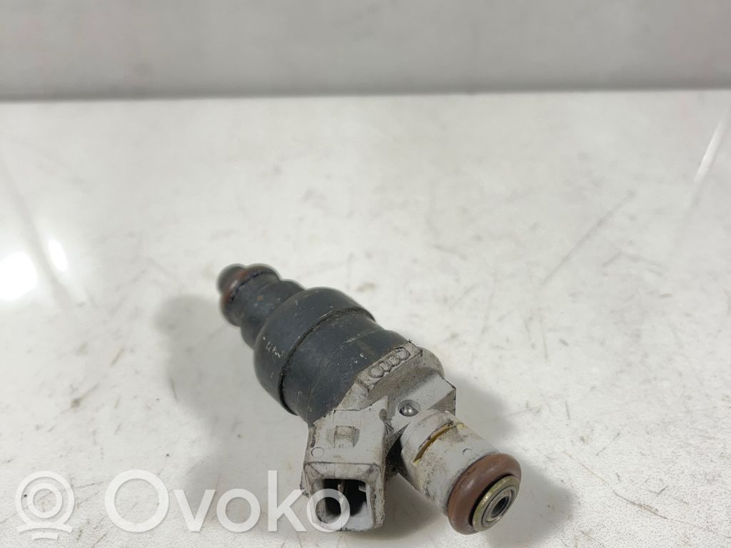 Audi A6 S6 C4 4A Inyector de combustible 