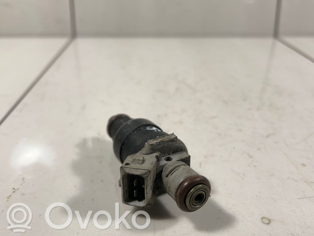 Audi A6 S6 C4 4A Inyector de combustible 