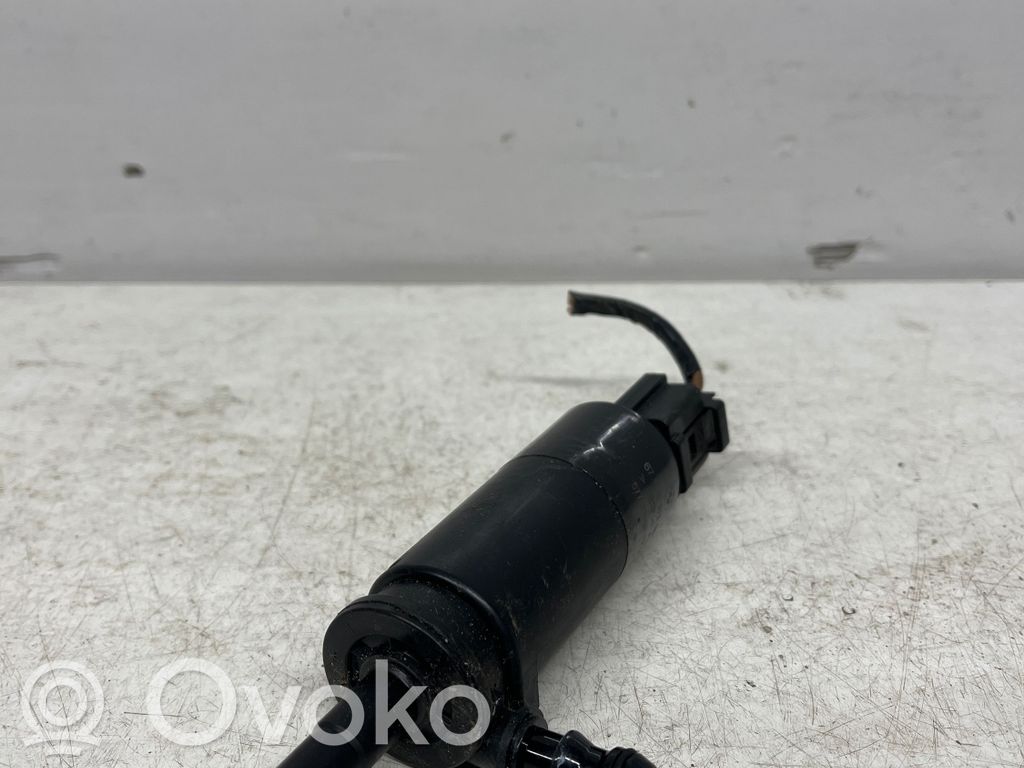 BMW 1 E81 E87 Headlight washer pump 