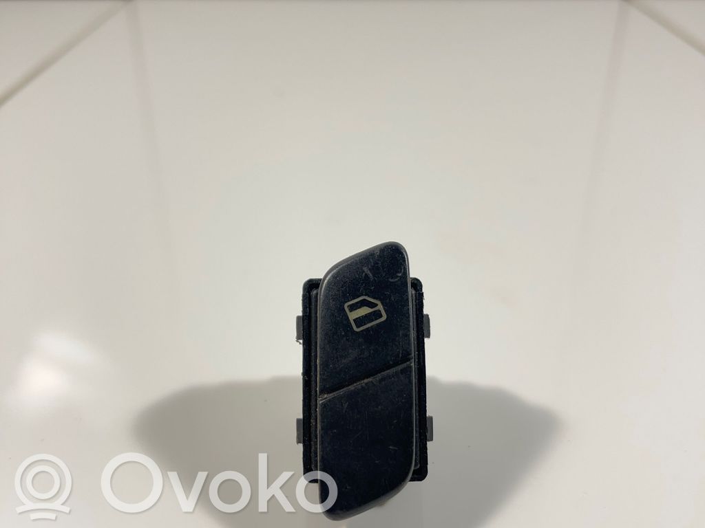 Volkswagen Polo Electric window control switch 