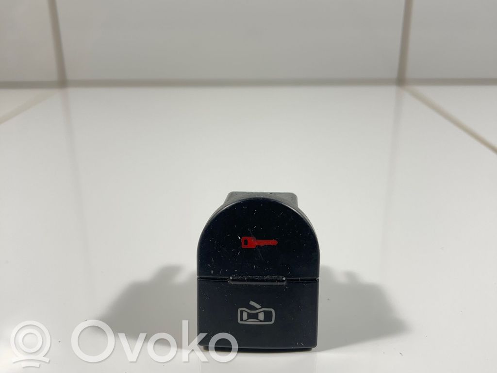 Central locking switch button   8N0962107A