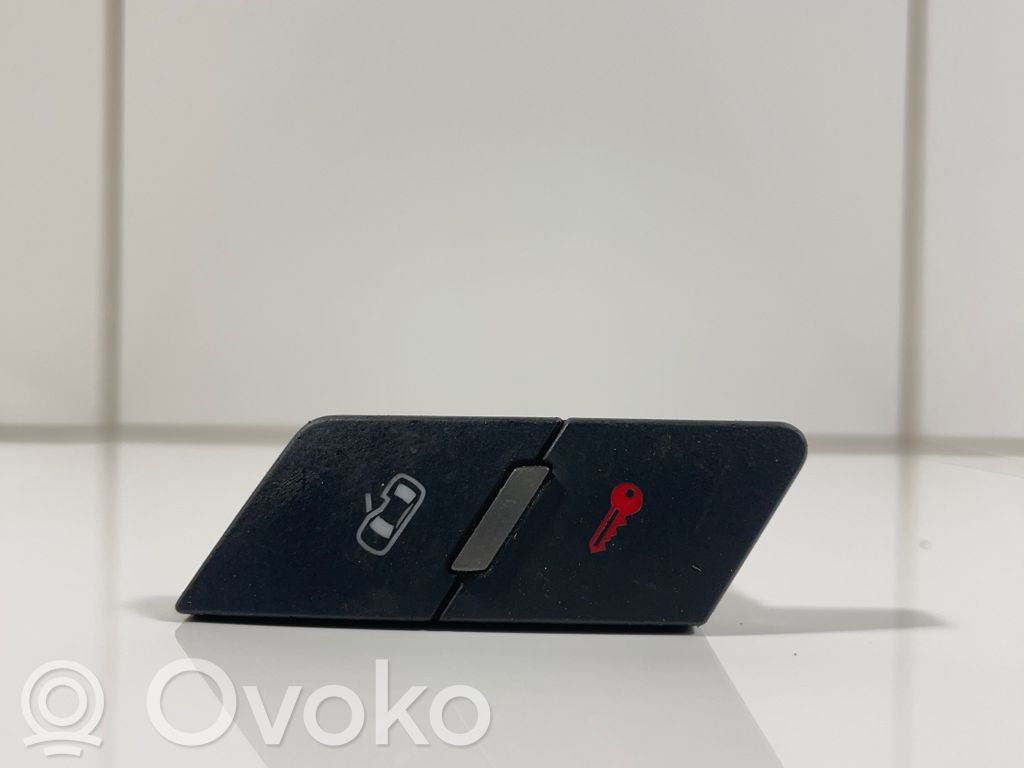 Audi A6 S6 C6 4F Przycisk centralnego zamka 