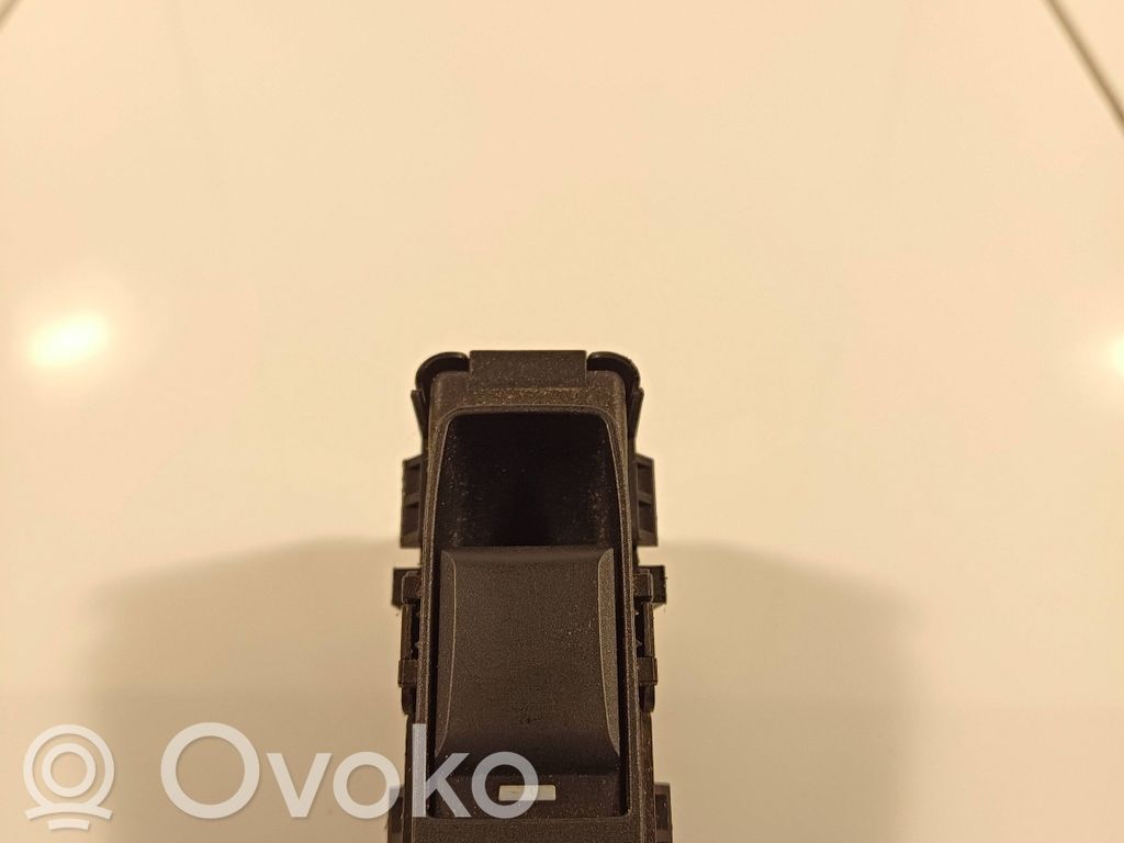 Jeep Grand Cherokee (WK) Electric window control switch 