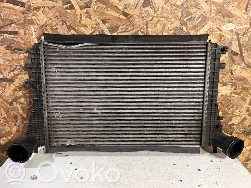 Volkswagen PASSAT B6 Oro nukreipėjas/ kanalas interkūlerio radiatoriaus 