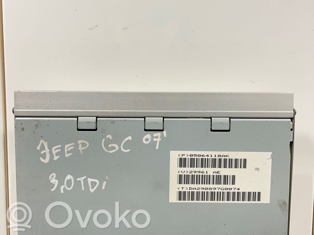 Jeep Grand Cherokee (WK) Garso stiprintuvas 