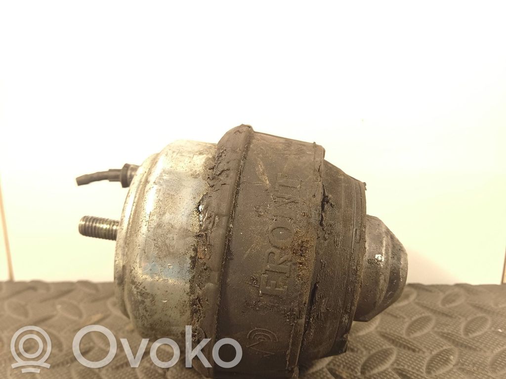 Engine mount bracket   30680751,8624754