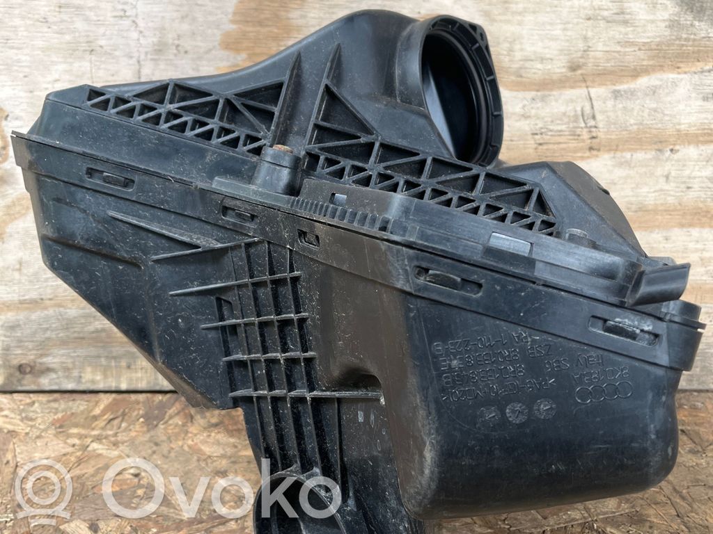 Audi A5 8T 8F Air filter box 