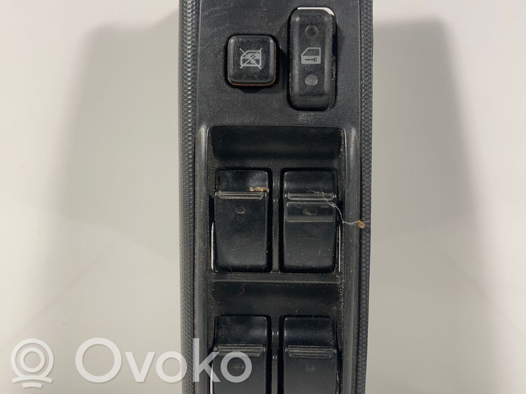 Toyota Corolla Verso E121 Przyciski szyb 