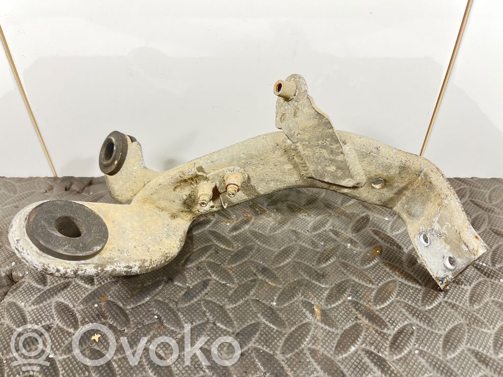 Audi A8 S8 D3 4E Intercooler pipe mounting bracket 