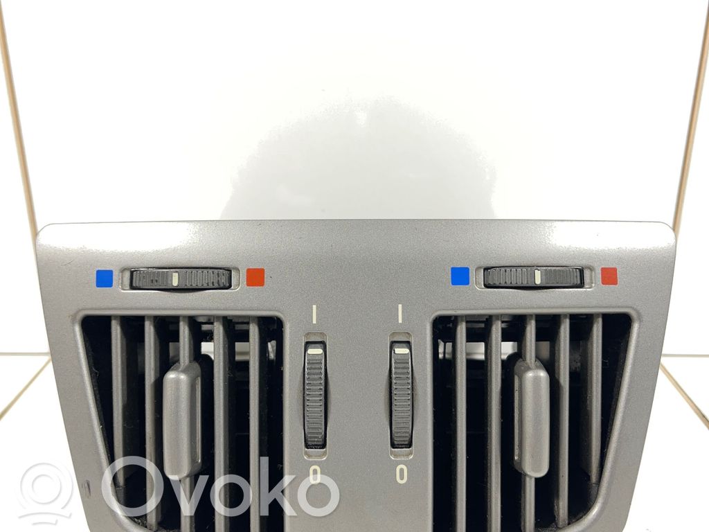 BMW 7 E65 E66 Rejilla de ventilación central del panel 