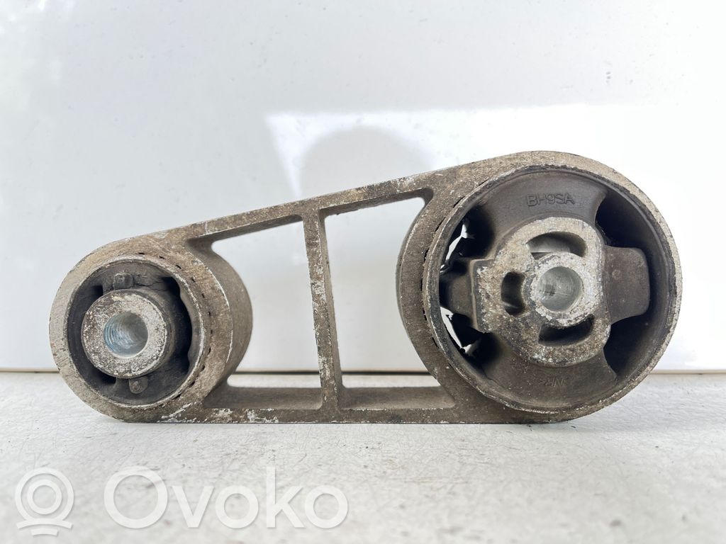 Ford Mondeo MK IV Gearbox mounting bracket 