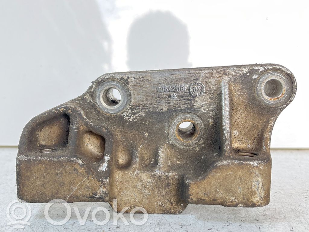 Chrysler Voyager Engine mounting bracket 